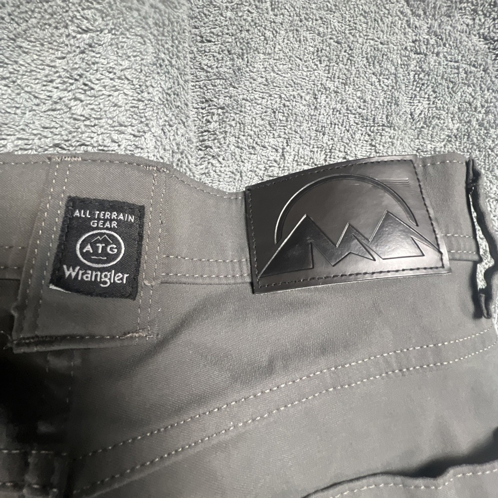 Wrangler ATG Mens Gray All Terrain Gear Pants 30x32 Stretch Nylon Outdoor Hiking - Picture 9 of 10
